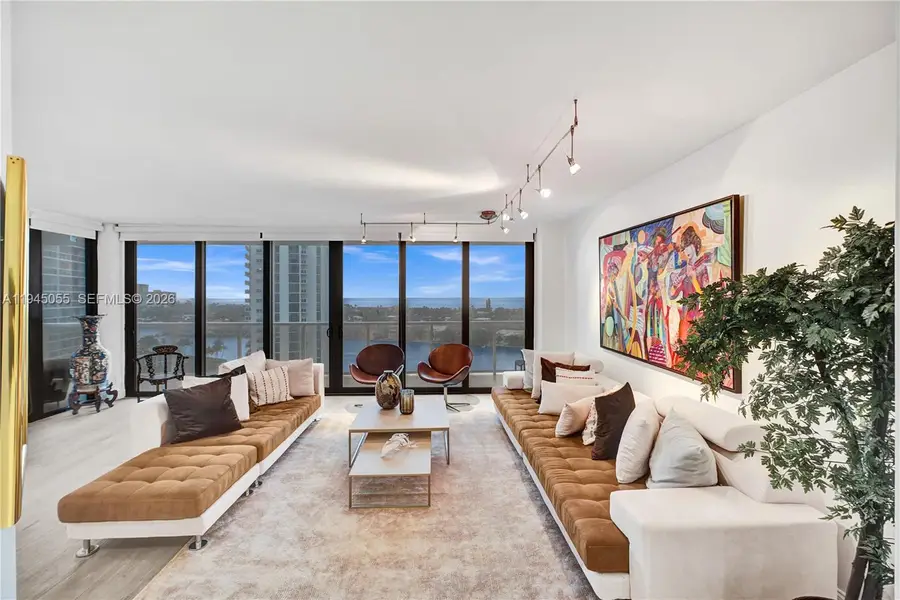 20281 E Country Club Dr #1002, Aventura, FL 33180 - Image #2