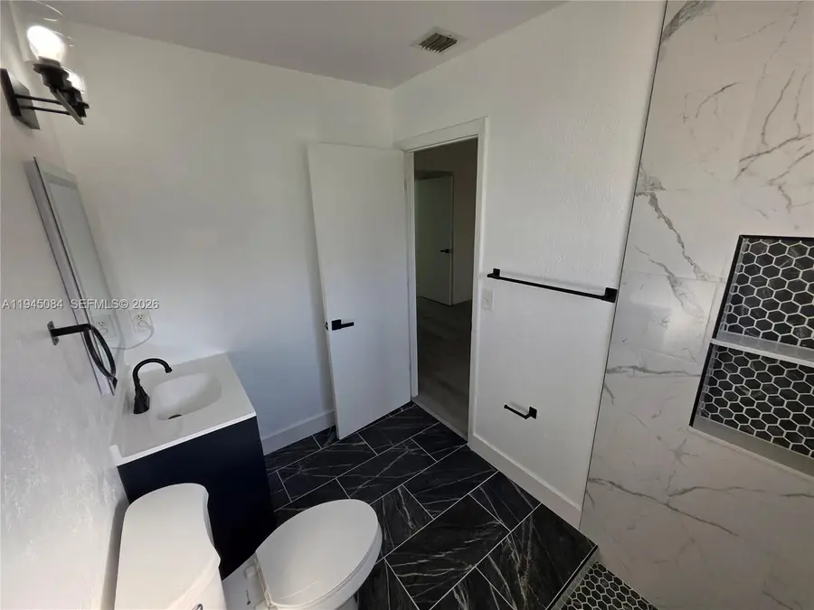 5307 NW 93rd Ave, Sunrise, FL 33351 - #3