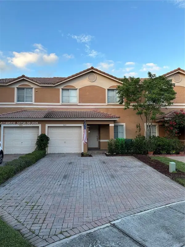 9891 NW 24th St, Sunrise, FL 33322