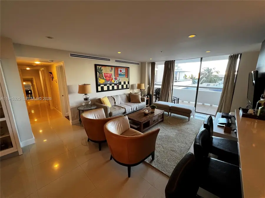 19707 Turnberry Way #4L, Aventura, FL 33180 - Image #2