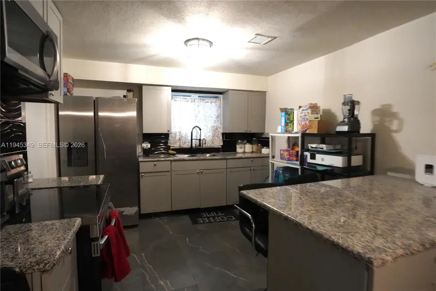 625 NE 130th Street, North Miami, FL 33161 - Image #3