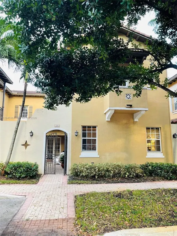 535 SW 146th Ter #3-8, Pembroke Pines, FL 33027