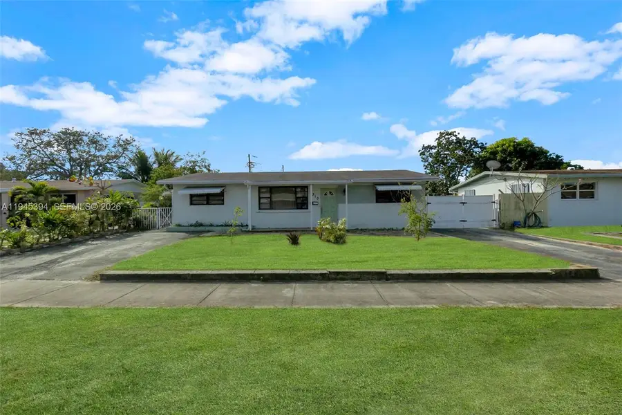 1310 NW 42nd St, Oakland Park, FL 33309 - Image #2