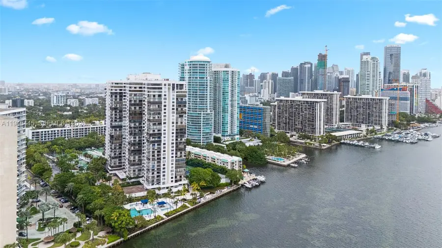 2333 Brickell Ave #1909, Miami, FL 33129 - Image #2