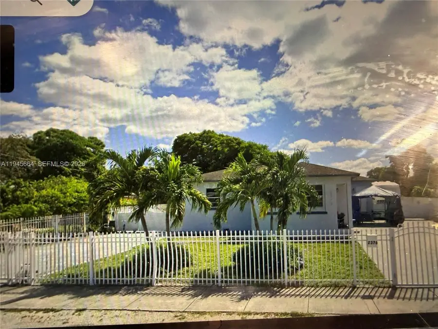 2376 NW 104th St, Miami, FL 33147 - Image #3