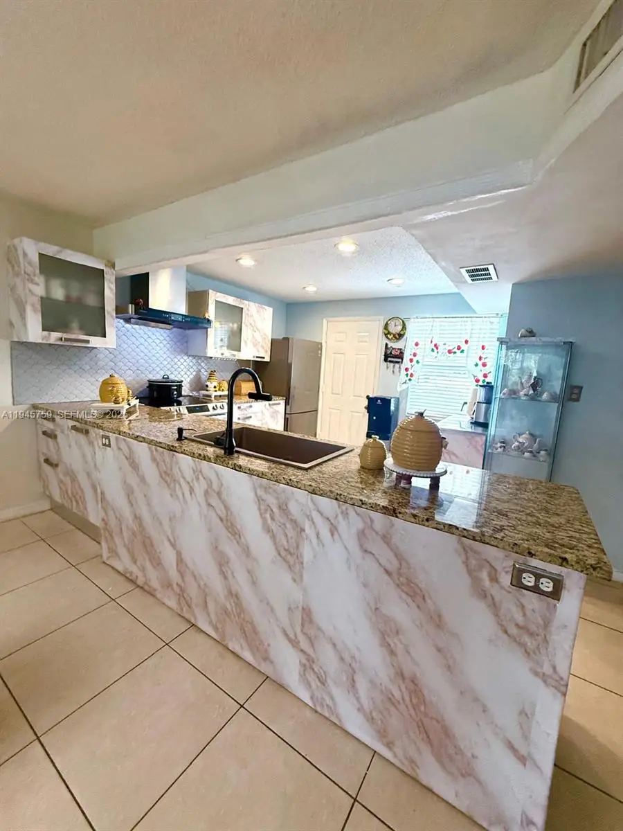 1601 NE 191st St #B403, Miami, FL 33179 - Image #1