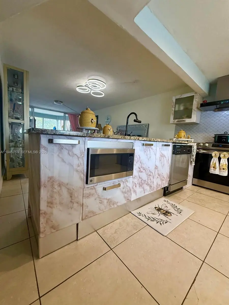 1601 NE 191st St #B403, Miami, FL 33179 - Image #2