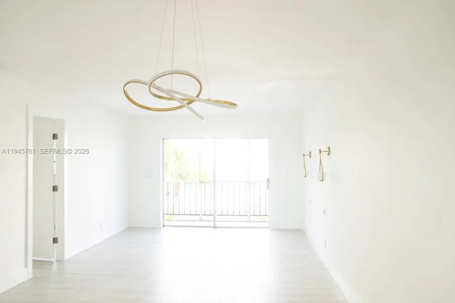 220 SW 9th Ave #306, Hallandale Beach, FL 33009 - Image #2