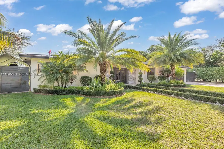 6980 NW 6th Ct, Plantation, FL 33317 - Image #3
