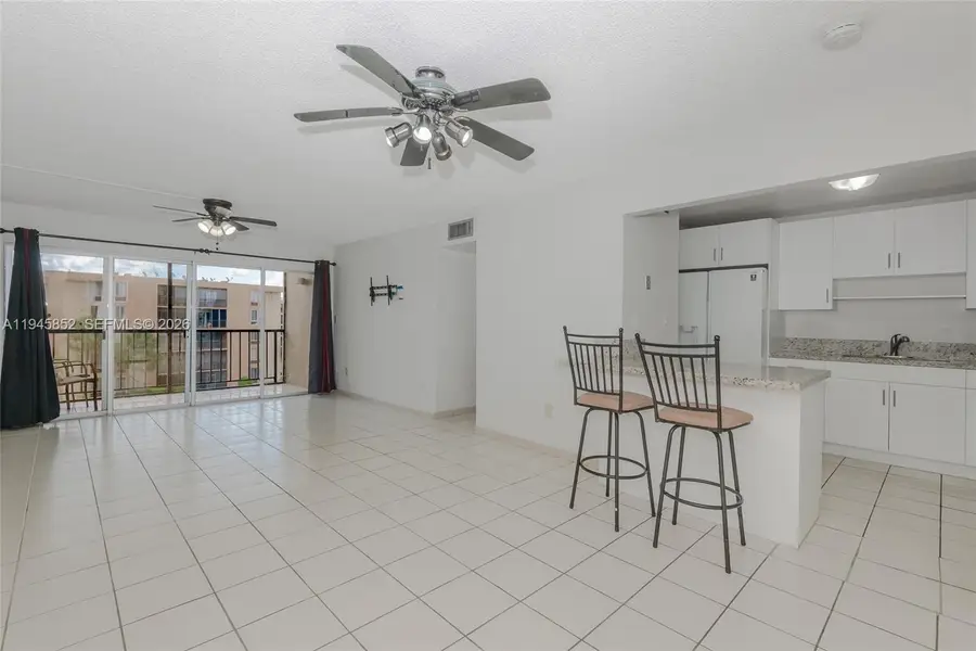 9150 Fontainebleau Blvd #402, Miami, FL 33172 - Image #2