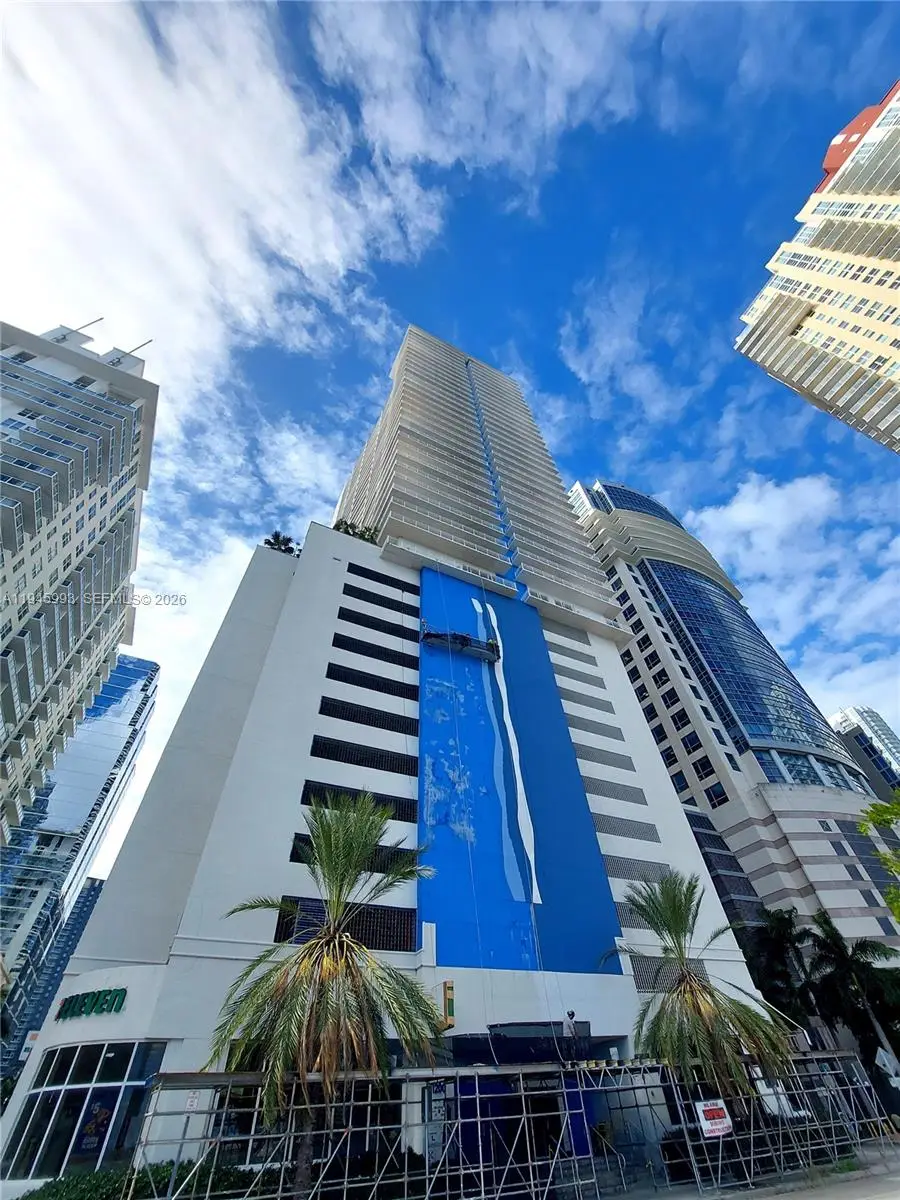 1200 Brickell Bay Dr #3708, Miami, FL 33131 - Image #1