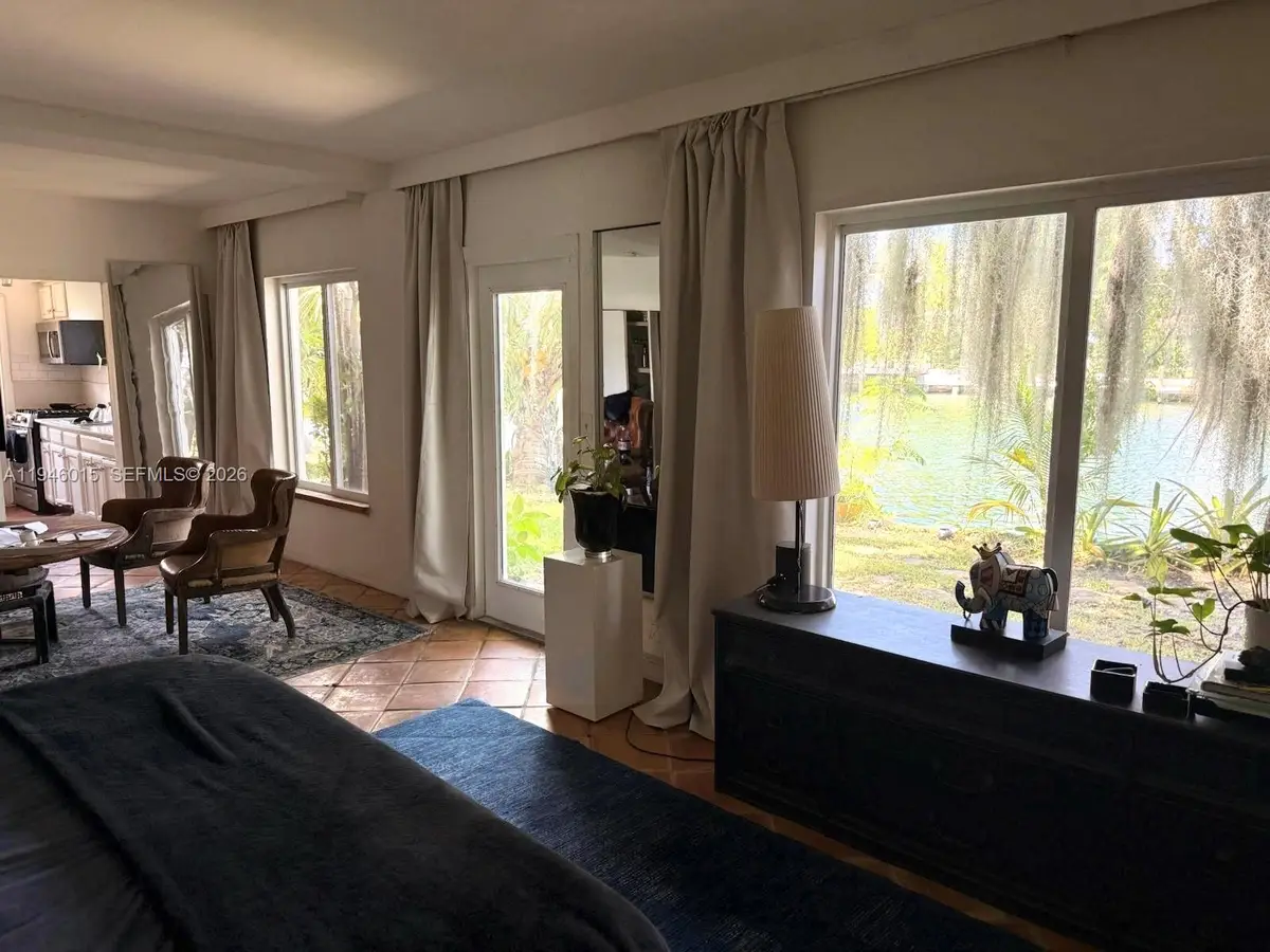 1785 Calais Dr #8, Miami Beach, FL 33141 - Image #1