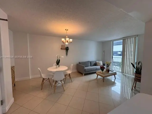 104 SW 9th St #1403, Miami, FL 33130 - Image #1