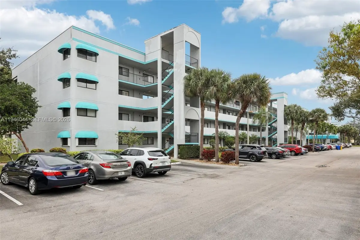 4725 E Lucerne Lakes Blvd E #405, Lake Worth, FL 33467 - Image #1
