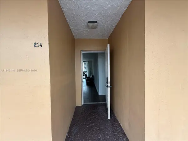 4320 Washington St #214, Hollywood, FL 33021