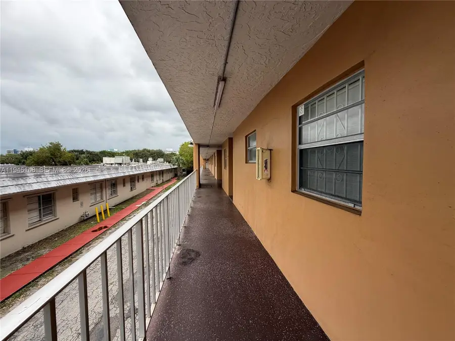 4320 Washington St #214, Hollywood, FL 33021 - Image #3