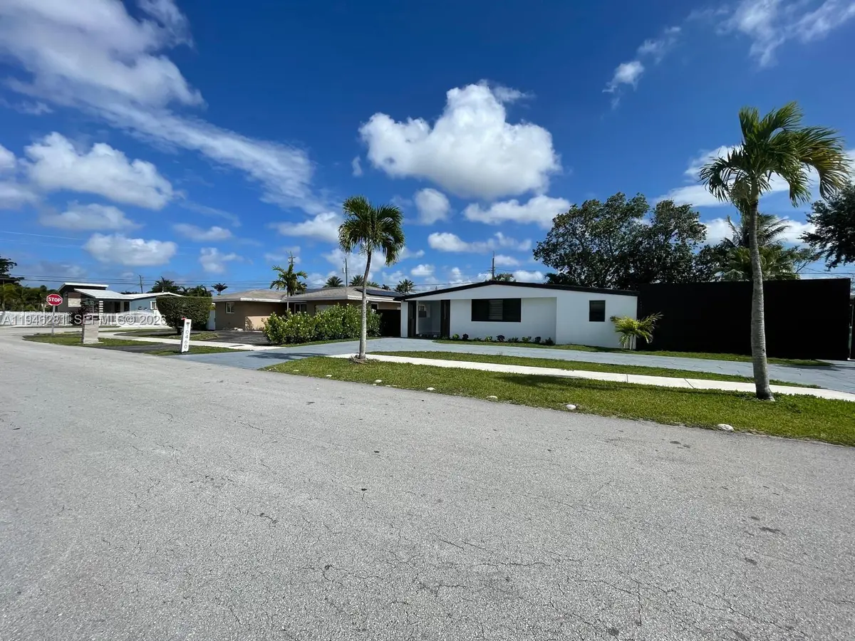 10460 SW 26th Ter, Miami, FL 33165 - Image #1