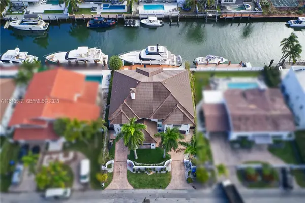 3368 NE 169th St, North Miami Beach, FL 33160