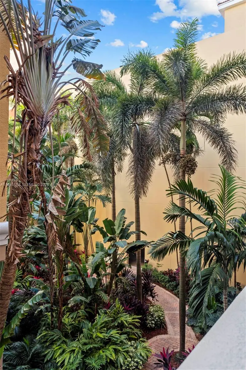 17150 N Bay Rd #2320, Sunny Isles Beach, FL 33160 - Image #2