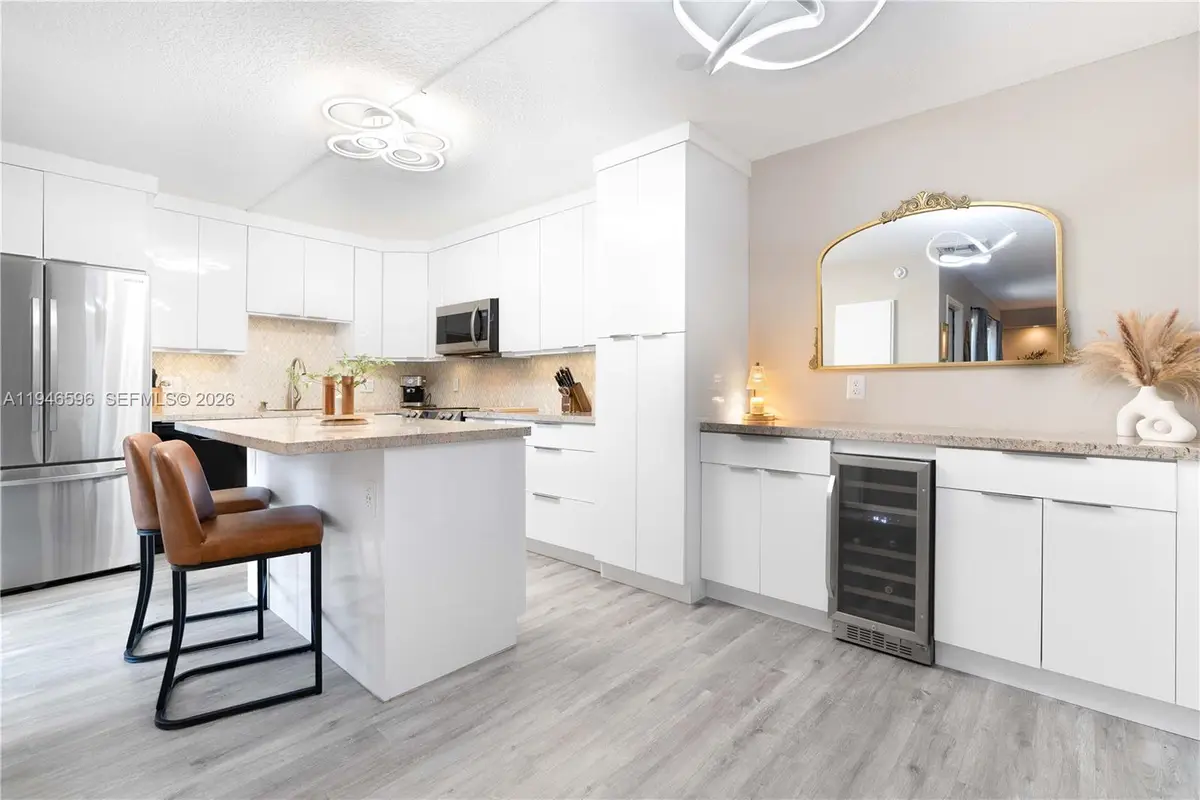 9844 NW 6th Ct, Plantation, FL 33324 - Image #1