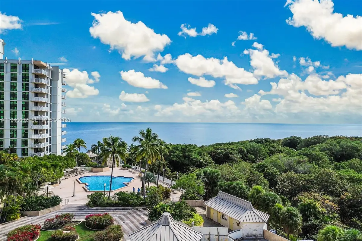 1121 Crandon Blvd #F802, Key Biscayne, FL 33149 - Image #1