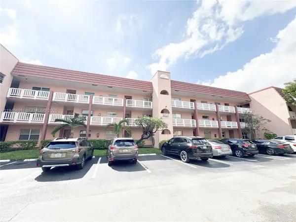 9501 Sunrise Lakes Blvd #306, Sunrise, FL 33322