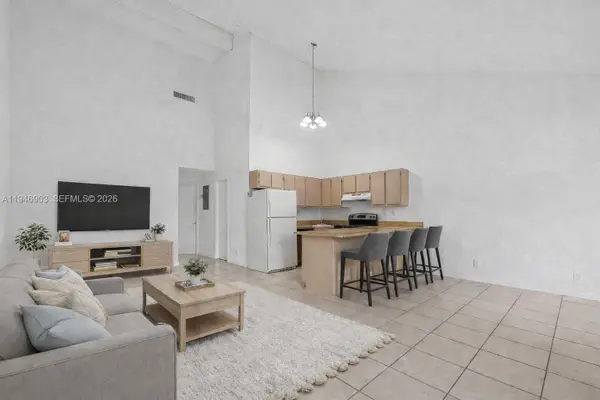 5510 NW 24th St, Lauderhill, FL 33313