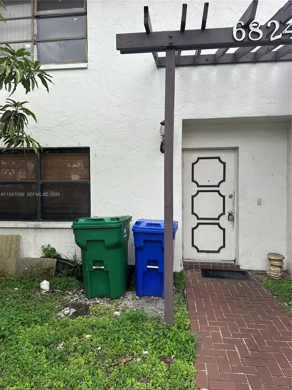 6824 SW 37th St #6-E, Miramar, FL 33023