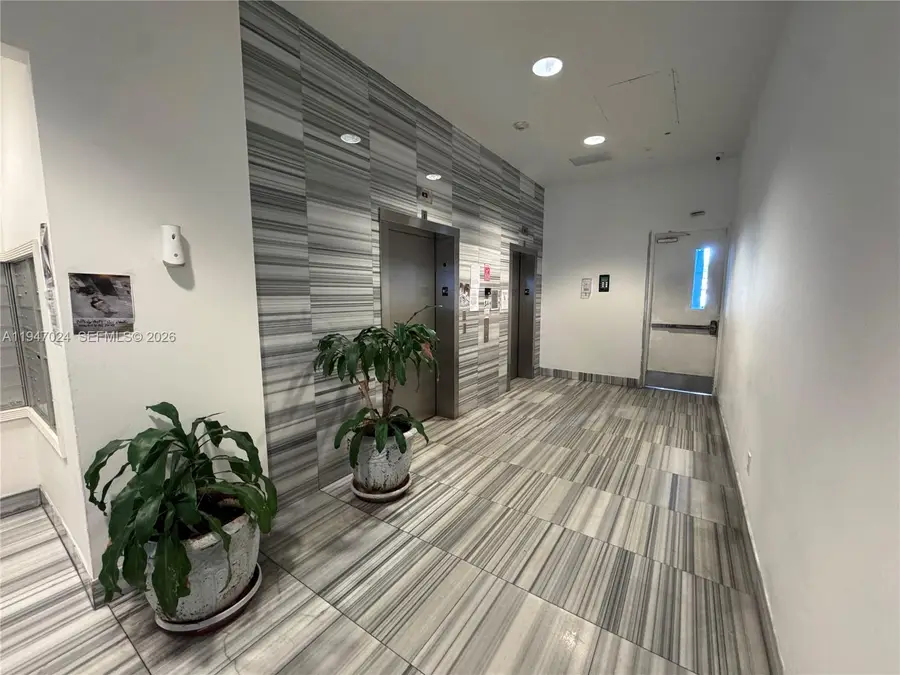 219 NW 12th Ave #707, Miami, FL 33128 - Image #2