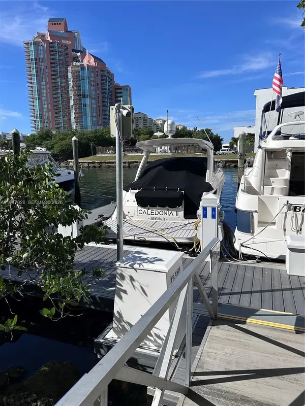 3575 Mystic Pointe Dr, Aventura, FL 33180