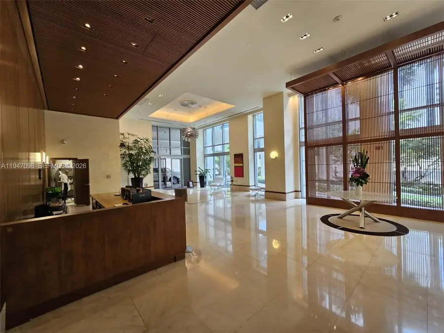 1060 Brickell Ave #1917, Miami, FL 33131 - Image #3