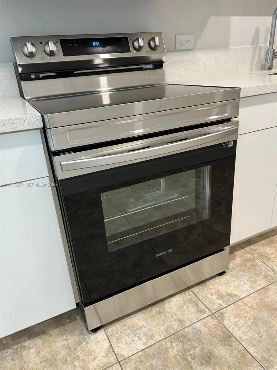 7501 E Treasure Dr #5R, North Bay Village, FL 33141 - Image #3