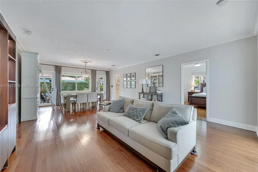 1402 Tangier St, Coral Gables, FL 33134 - Image #3