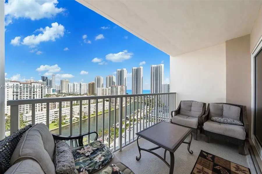 300 Bayview Dr #1707, Sunny Isles Beach, FL 33160 - Image #2