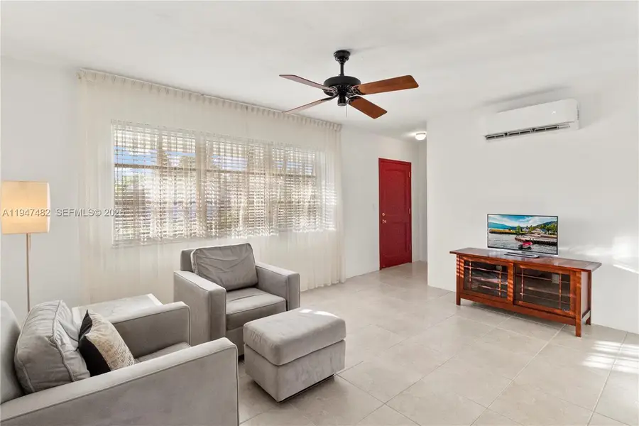 1541 NW 83rd Way, Pembroke Pines, FL 33024 - #3