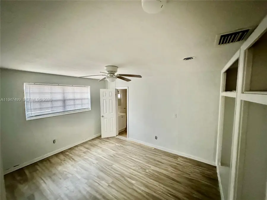 4331 NW 185th St, Miami Gardens, FL 33055 - #3