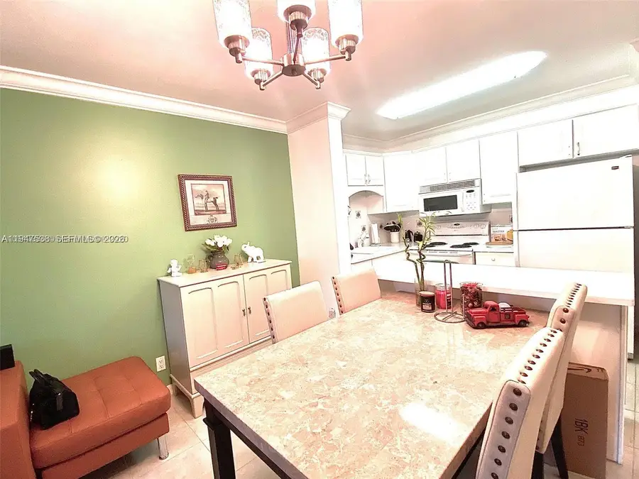 1520 Mckinley St #216E, Hollywood, FL 33020 - #2