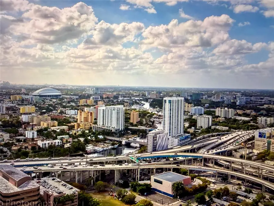 92 SW 3rd St #4709, Miami, FL 33130 - Image #2