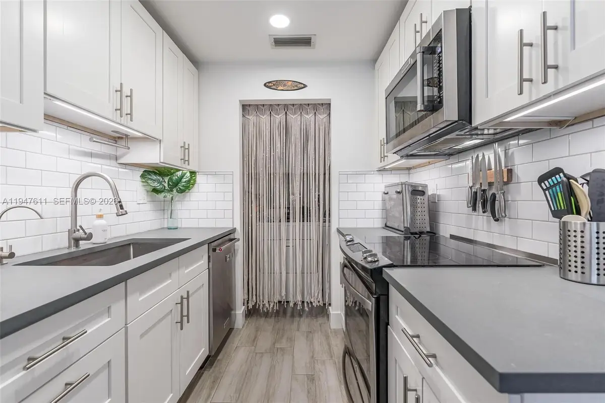 130-134 NW 57th St, Oakland Park, FL 33309 - Image #1