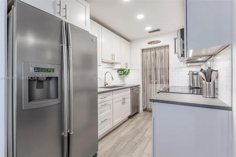 130-134 NW 57th St, Oakland Park, FL 33309 - Image #3