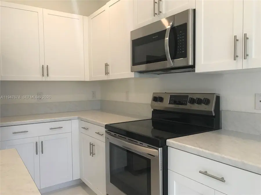 278 NE 208th Ter, Miami, FL 33179 - Image #3