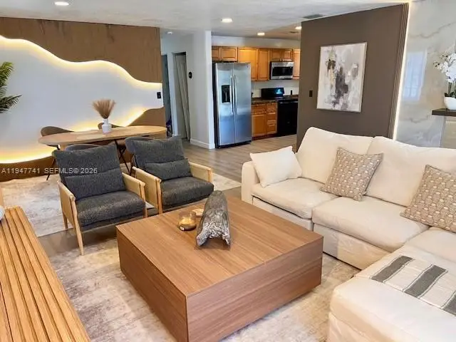 601 NW 10th St, Hallandale Beach, FL 33009 - Image #1