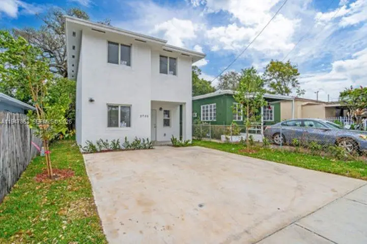 2956 NW 44 St, Miami, FL 33142 - Image #1