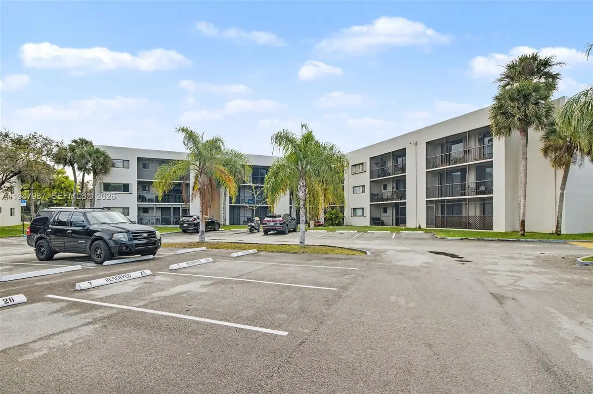 Address Withheld By Seller, Miami, FL 33173 - Image #1