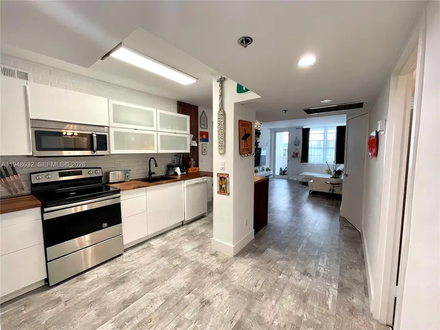 100 Lincoln Rd #518, Miami Beach, FL 33139 - #2