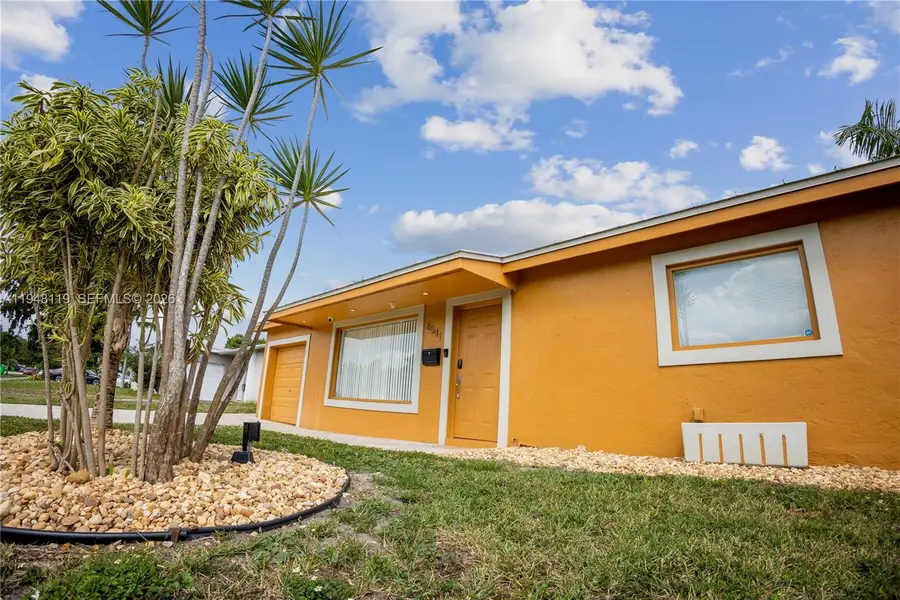 6541 NW 24th St, Sunrise, FL 33313 - Image #2