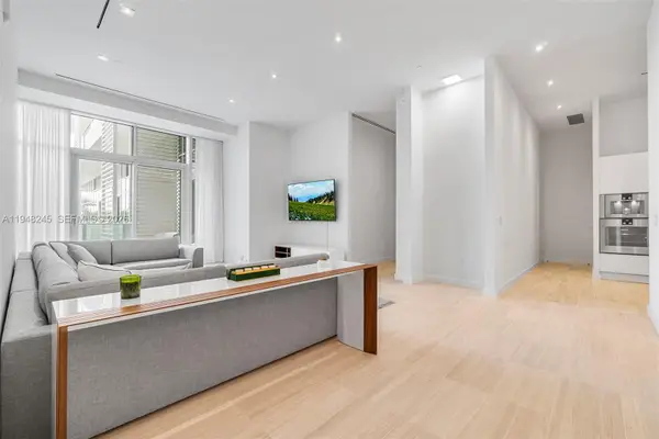 4701 N Meridian Ave #210, Miami Beach, FL 33140