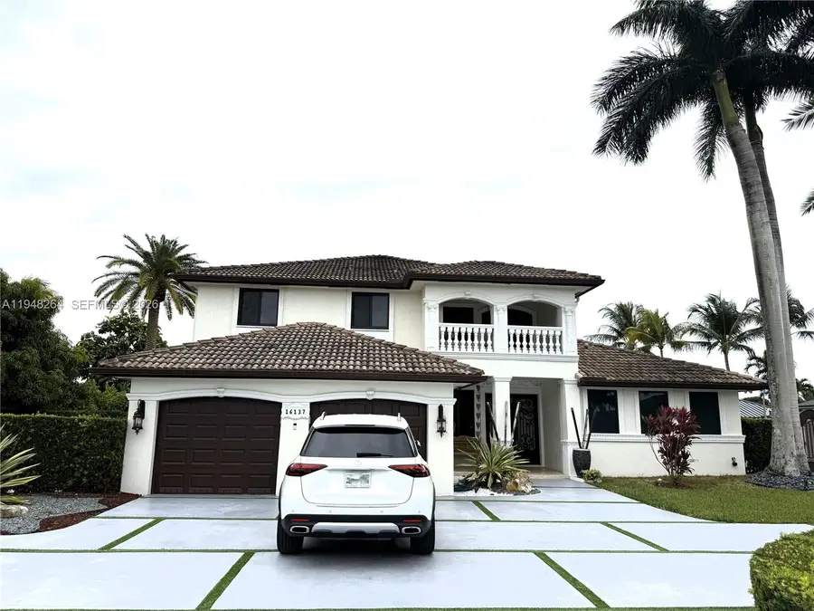 16137 SW 154th Ct, Miami, FL 33187 - Image #2