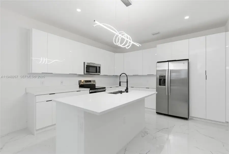 161 Blackstone Dr., Fort Myers, FL 33913 - Image #2