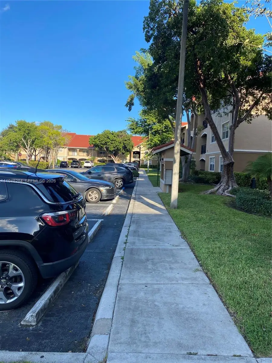 11630 SW 2nd St #17101, Pembroke Pines, FL 33025 - Image #3